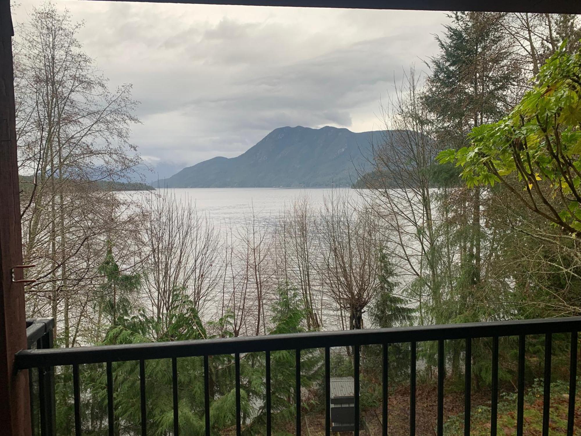 Shoreside Private Room Sechelt Exterior foto
